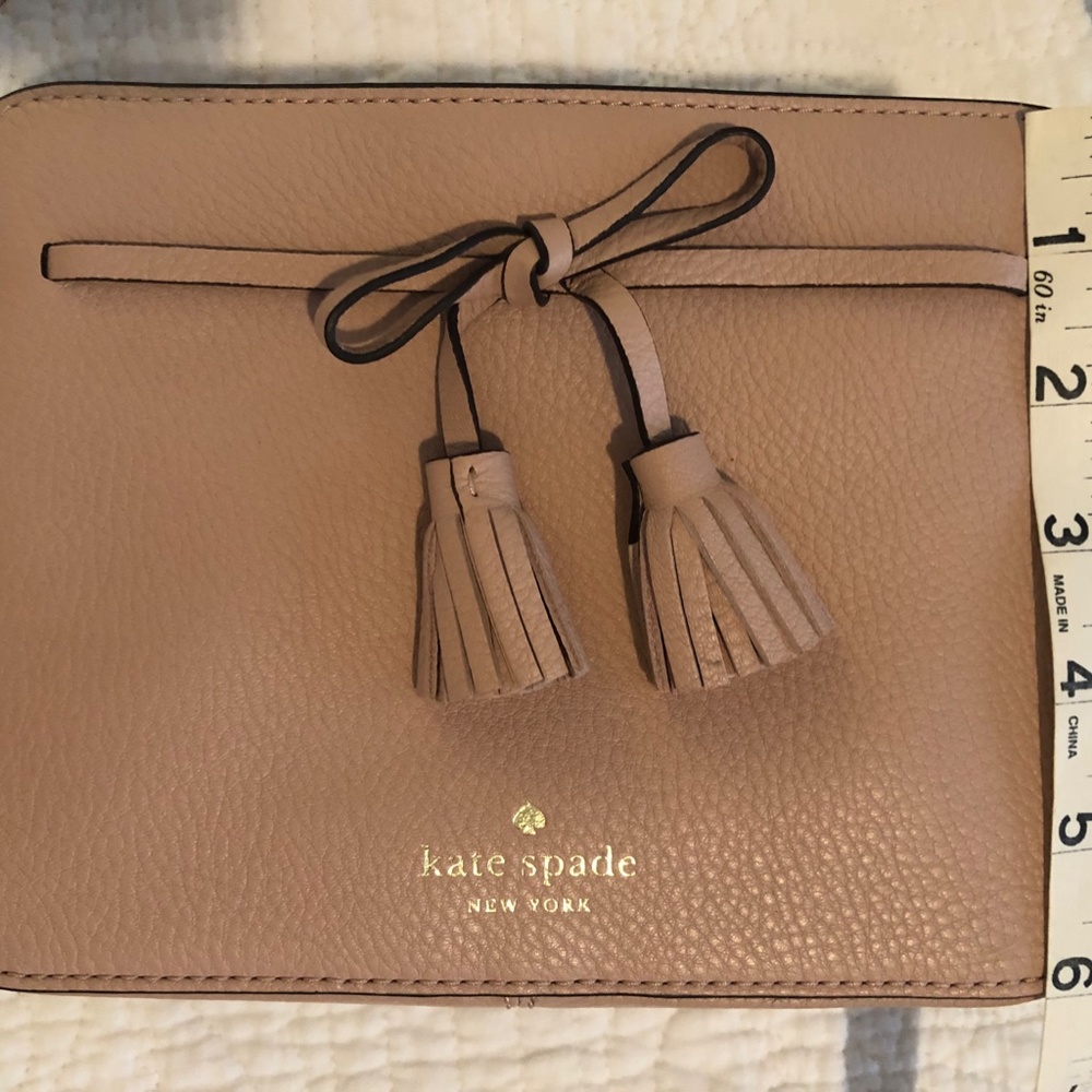 NWOT Kate Spade hayes camera bag